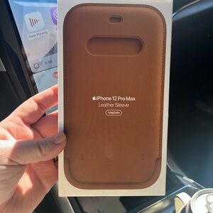 NEW IN CASE APPLE Phonecase for iPhone 12 Pro Max Leather Sleeve MagSafe